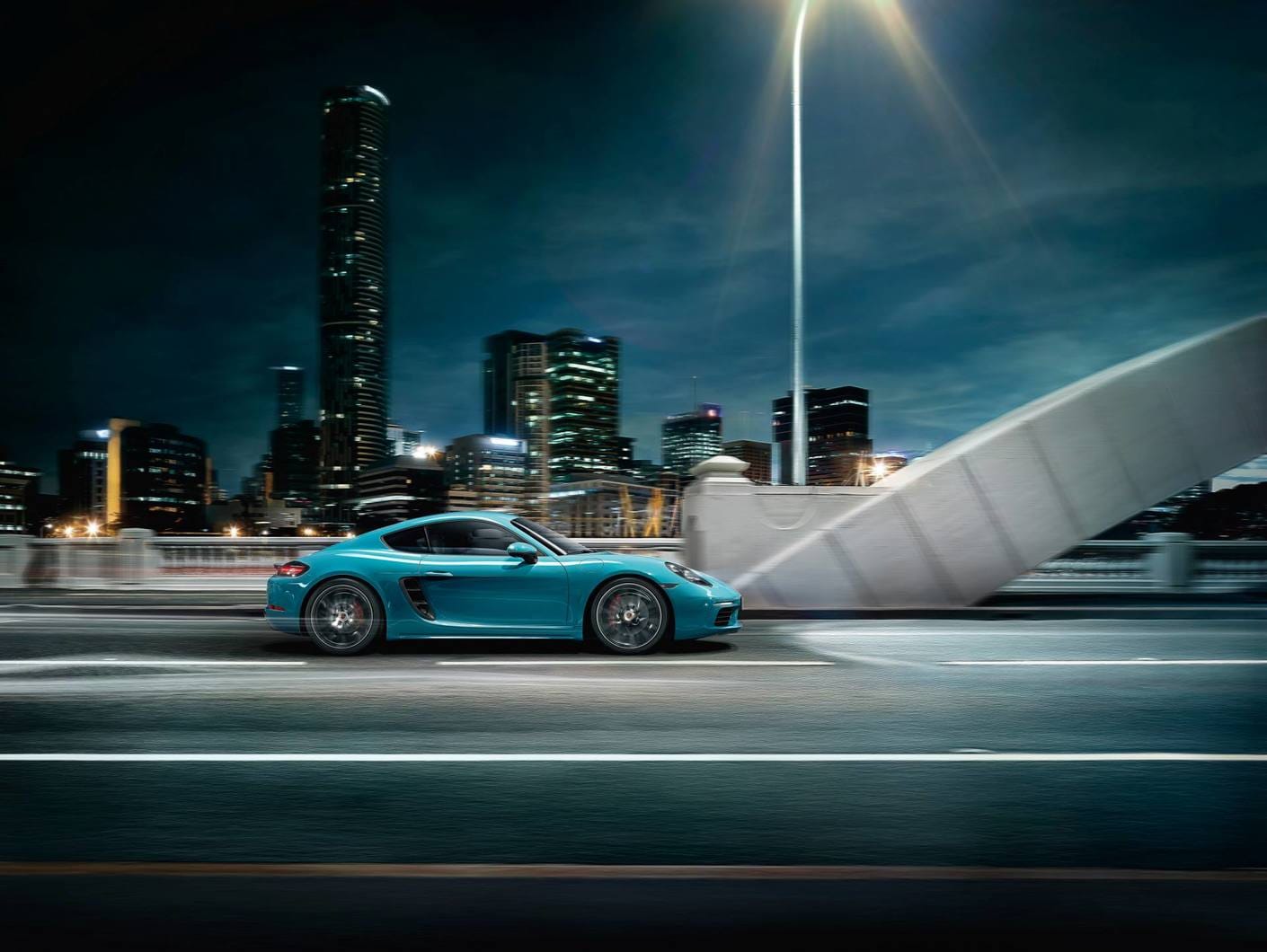 https://static.chaos.com/gallery_images/images/000/000/185/gallery_image/circlemedia-porsche-cayman-718-automotive-vray-3ds-max-01.jpg?1518068780